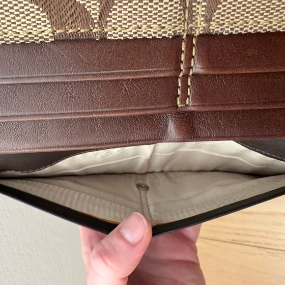 Coach Hampton Tan and Brown Signature C Wallet with Brown Leather Time - Picture 6 of 13